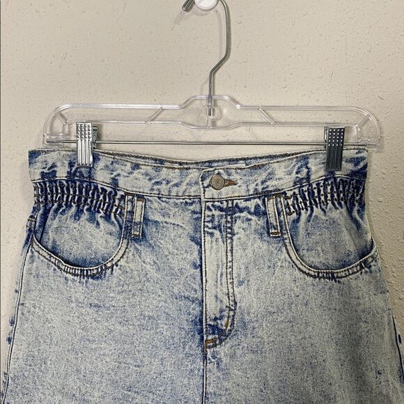 Vintage 1980's High Waisted Acid Wash Denim Shorts Women's Size 5/6 - Picture 6 of 16